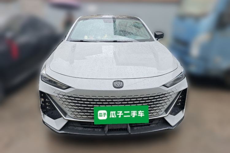 Used CHANGAN UNI-V 2022 1.5T Prestige Version Front