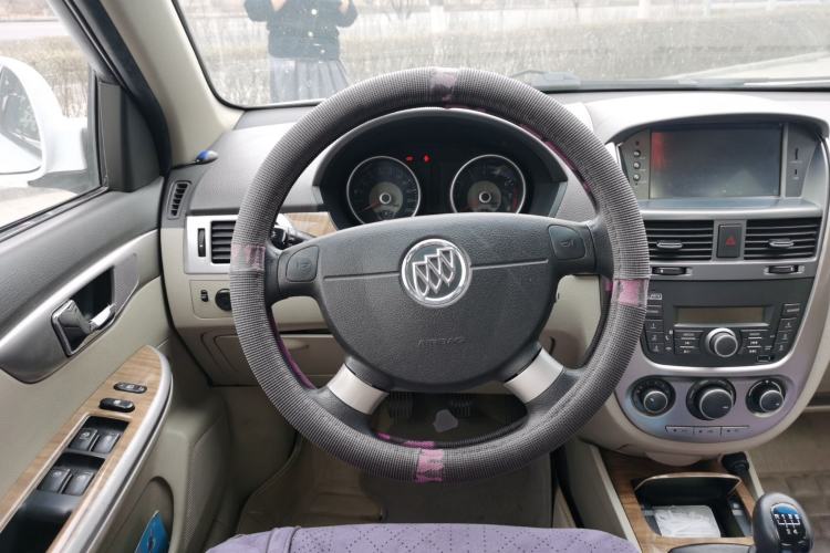 Used Buick Excelle 2015 1.5L Manual Classic Trim
