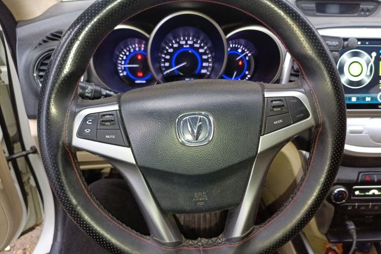 Used CHANGAN Eado 2015 1.6L Manual Luxury Model China IV Standard Steering Wheel