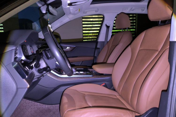 Used Audi Q7 2022 55 TFSI quattro S line Sport model Left Front Seat