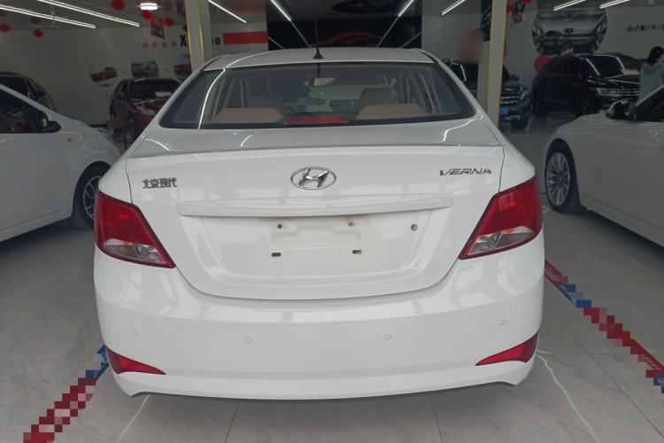 Used Hyundai Verna (older generation) 2014 1.4L Manual Smart GLS Trim
