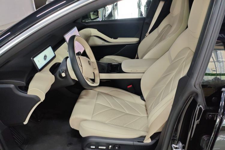 Used Nio ET5T 2025 75 kWh Touring Left Front Seat