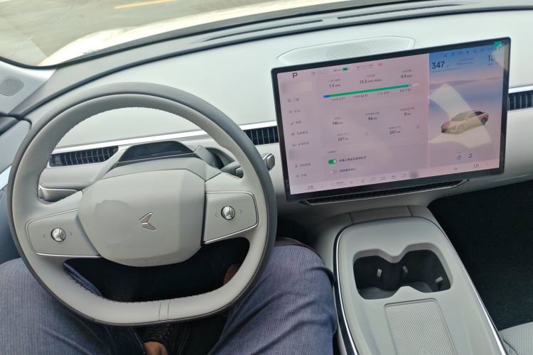 Used XPeng MONA M03 2025 620 Ultra-Long Range Plus Center Console