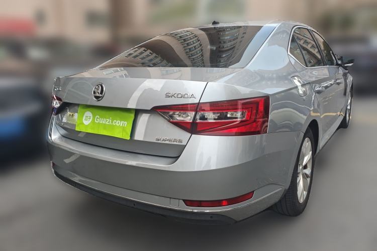 Used Skoda Superb 2016 TSI330 DSG Innovation Edition
