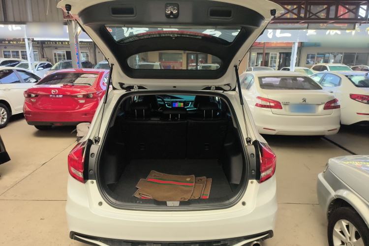 Used Honda Jade 2017 1.8L automatic Comfort version 5 seats Trunk