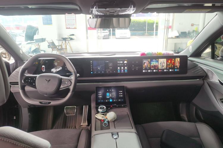 Used VOYAH PASSION 2024 PHEV Four-Wheel Drive Ultra-Long Range Flagship Model