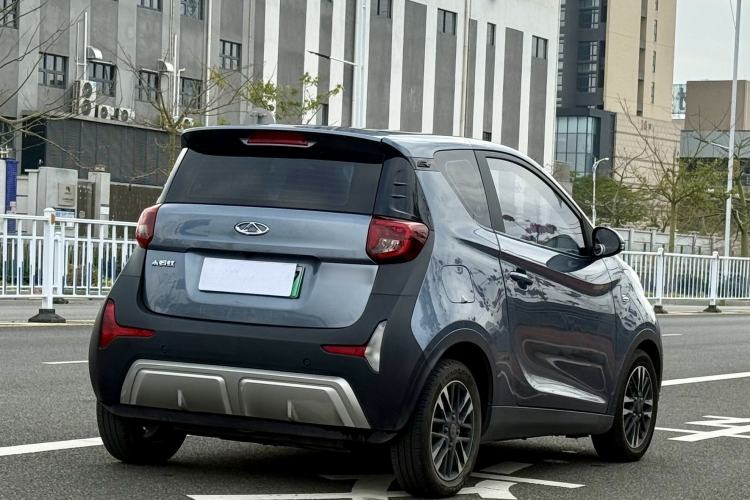 Used Chery Little Ant 2022 Revised Version Sweet Pink Edition Half-Sugar Version Lithium Iron Phosphate 30.7 kWh 30 kW 301 km