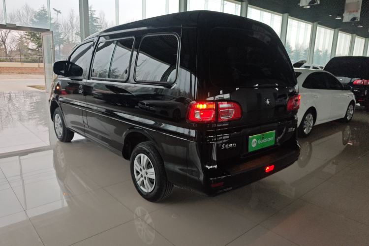 Used FORTHING Lingzhi 2023 M5 1.6L Practical Model 5 Seats
