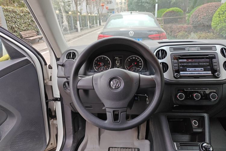 Used Volkswagen Tiguan 2013 1.8TSI Manual Two-Wheel Drive Trend Edition Steering Wheel