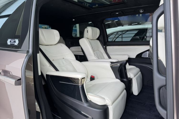 Used GAC Trumpchi M8 2023 Zongshi Series 400T Flagship Edition Interior 8