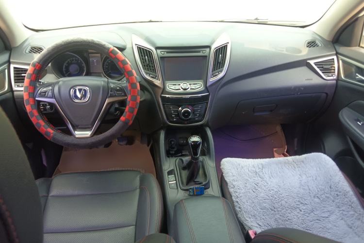 Used CHANGAN CS75 2014 2.0L Manual Luxury Version China IV Standard
