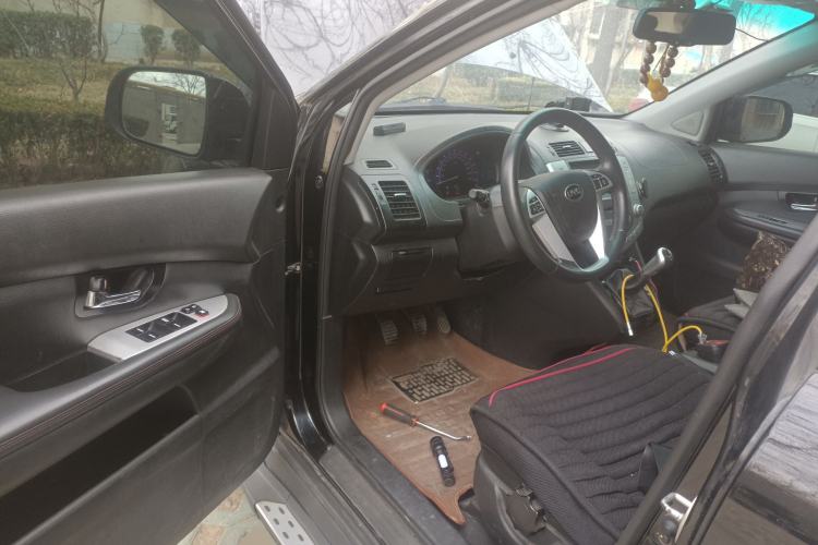 Used BYD S6 2014 2.0L Manual Luxury 5-Seater