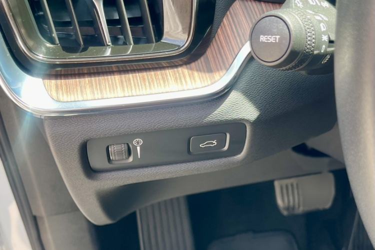 Used Volvo S60 2022 B4 Zhiyuan Luxury Edition
