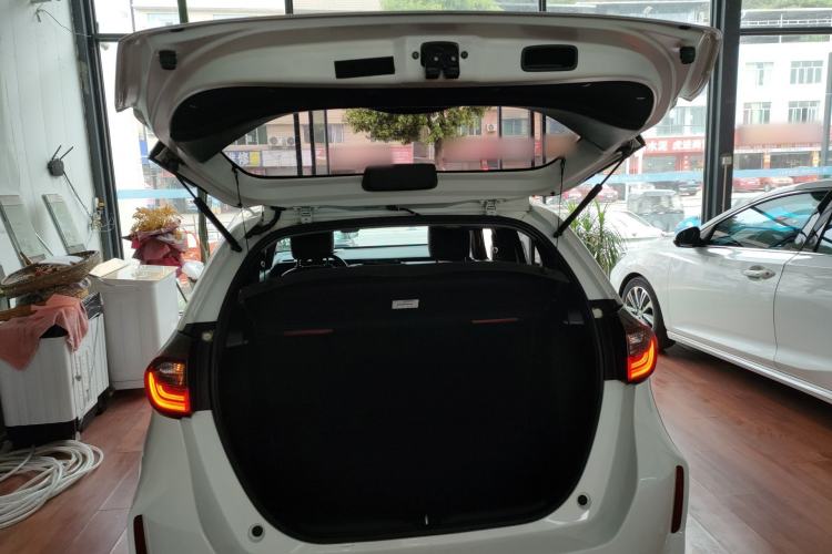 Used Honda Fit 2022 1.5L CVT Trendy Sunroof Edition Trunk