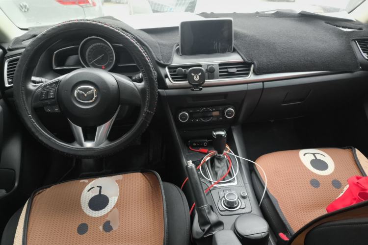 Used Mazda 3 Axela 2014 Sedan 1.5L Automatic Luxury Model