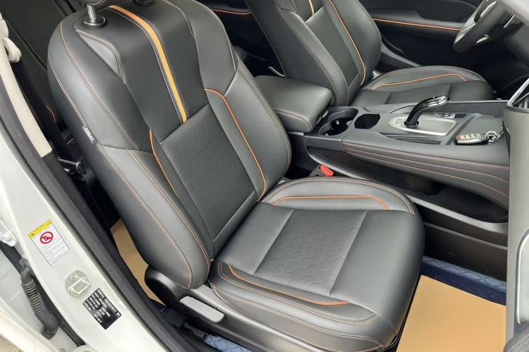 Used Haval F7 2021 1.5T Two-Wheel Drive iXuan Right Front Seat