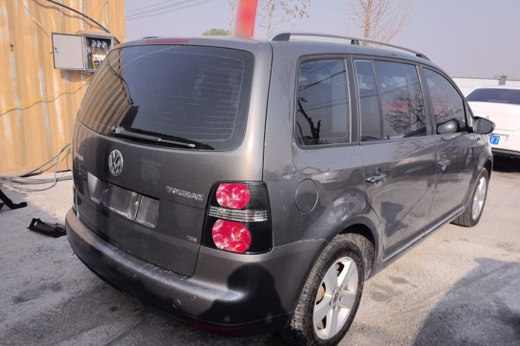 Used Volkswagen Touran 2015 1.4T DSG Comfort Edition 5 Seats