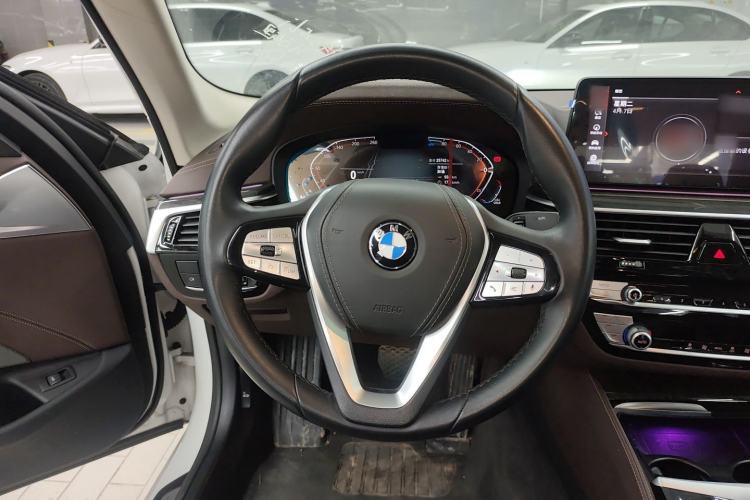 Used BMW 5 Series 2022 Second Facelift 525Li Luxury Package
