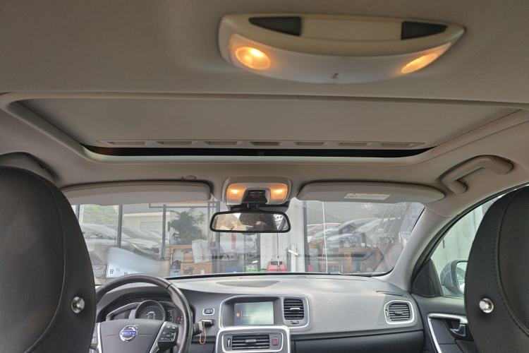 Used Volvo S60 2018 S60L T4 Zhiyuan Edition
