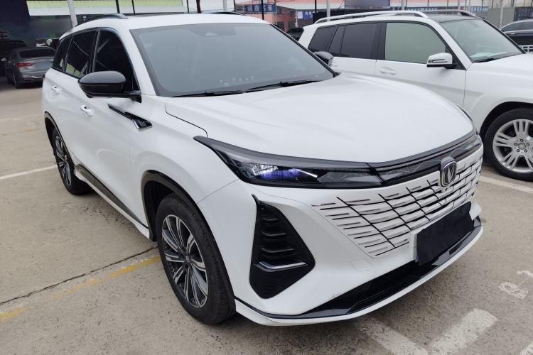 Used CHANGAN CS75 PLUS 2024 3rd Generation Champion Edition 1.5T Intelligent Drive Dynamic Model
