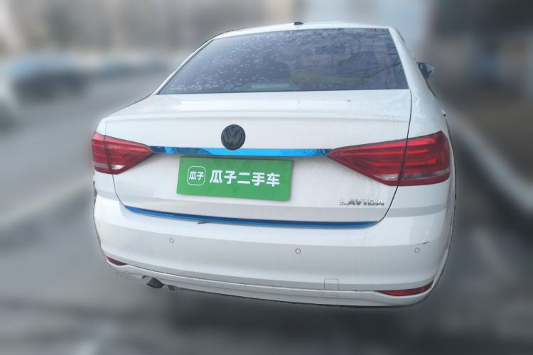 Used Volkswagen Lavida 2015 1.6L Manual Fashion Edition Rear