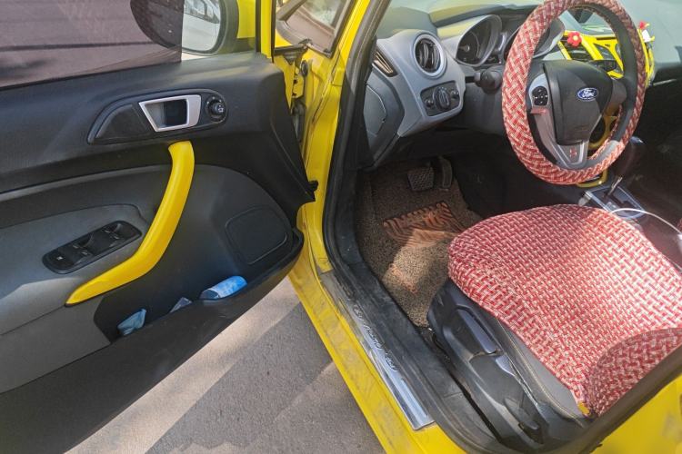 Used Ford Fiesta 2011 Hatchback 1.5L Automatic Sport Model Driver Seat