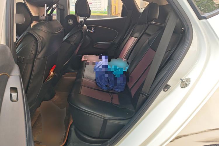 Used Hyundai ix35 2013 2.0L Automatic Two-Wheel Drive Smart GLS China IV Standard Left Rear Seat