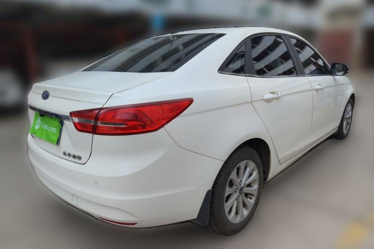 Used Ford Escort 2015 1.5L Automatic Fashion Model
