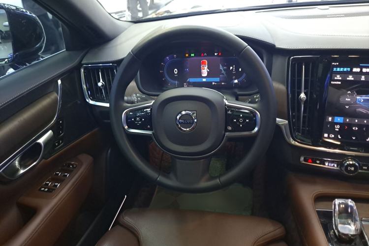 Used Volvo S90 2023 B5 Zhiyuan Luxury Edition