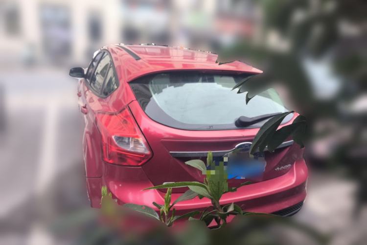 Used Ford Focus 2012 Hatchback 1.6L Manual Fashion Edition
