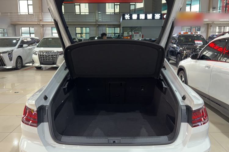 Used Volkswagen FAW-Volkswagen CC 2021 380TSI Striking Edition Trunk