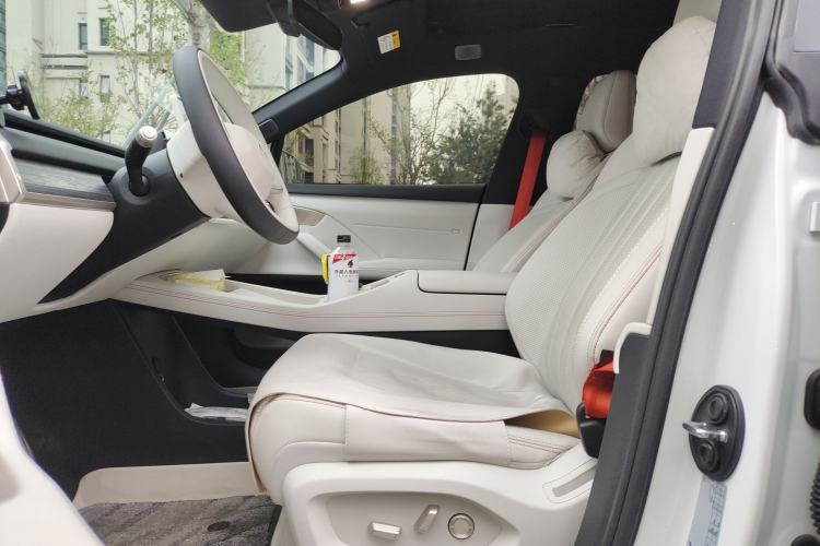 Used ONVO L60 2024 60 kWh Rear-Drive Version