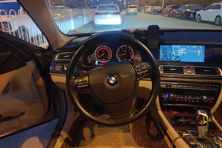 Used BMW 7 Series 2011 730Li Elegant Model Steering Wheel