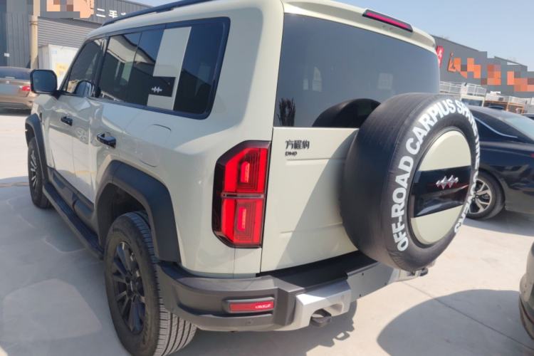 Used Formula Leopard 5 2023 Explore Edition