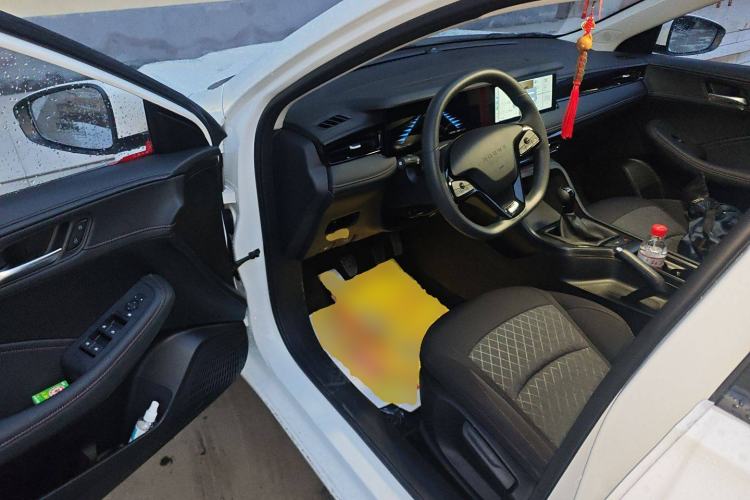 Used Roewe i5 2023 1.5L Manual Comfort Edition