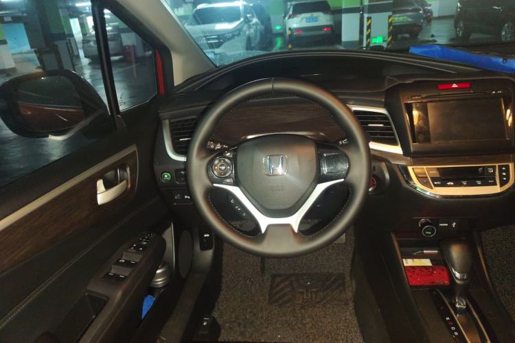 Used Honda Jade 2014 1.8L Automatic Comfort Elite Version 5 Seats Steering Wheel