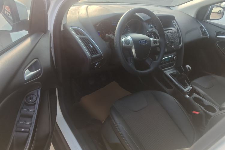 Used Ford Focus 2012 Sedan 1.6L Manual Fashion Edition