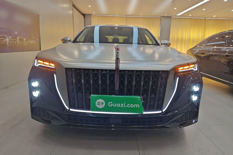 Used Hongqi H9 2024 2.0T Qixiang Private Style Edition Front