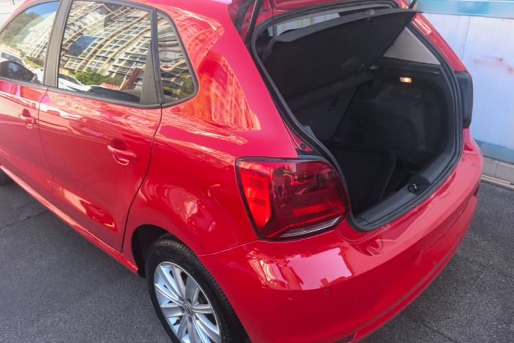 Used Volkswagen Polo 2014 1.6L Automatic Comfort Edition

