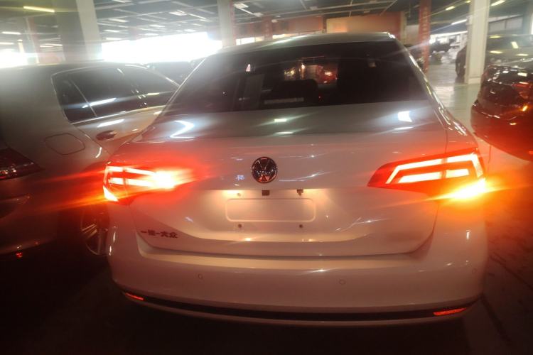 Used Volkswagen Bora 2016 1.6L Automatic Fashion Model
