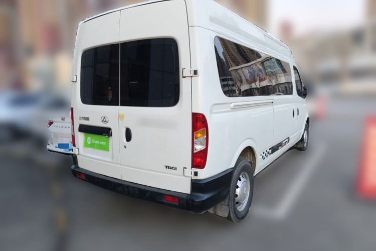 Used SAIC MAXUS Xintu V80 2014 2.5T Aotuntong Long Wheelbase Mid-Roof Model Rear Right 45 Deg