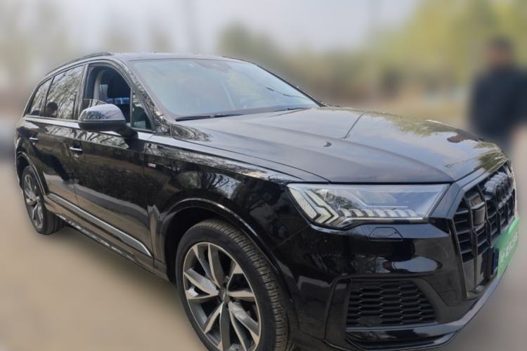 Used Audi Q7 2020 55 TFSI quattro S line sports model Front Right 45 Deg