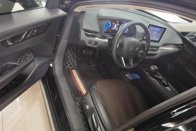 Used Hongqi E-QM5 2023 Revised Version Basic Travel Edition