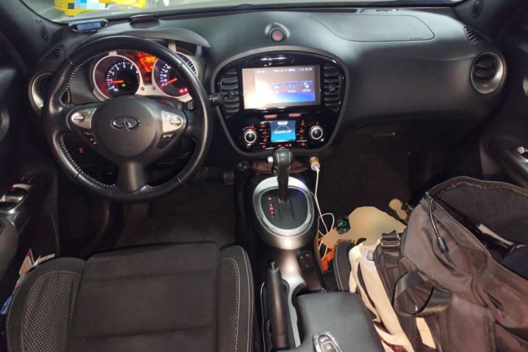 Used Infiniti ESQ 2014 1.6L Spontaneous Edition
