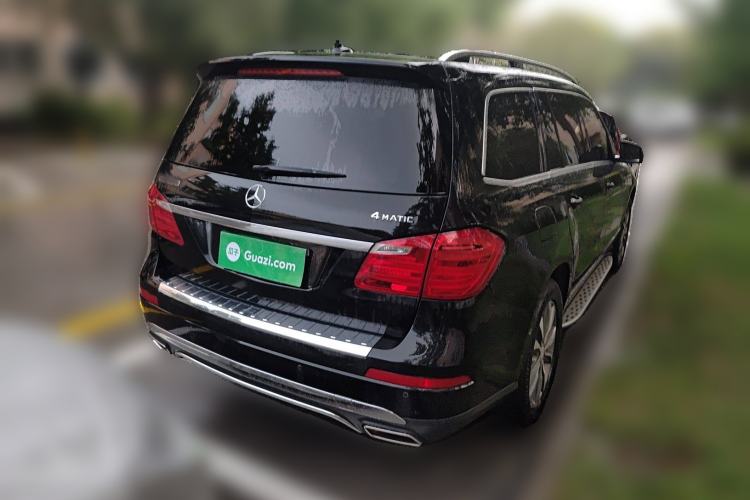 Used Mercedes-Benz GL-Class 2014 GL 400 4MATIC Luxury Model Rear Right 45 Deg