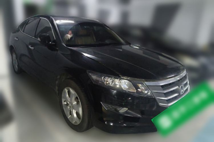 Used Honda Crosstour 2012 2.4L Luxury Edition Front Right 45 Deg