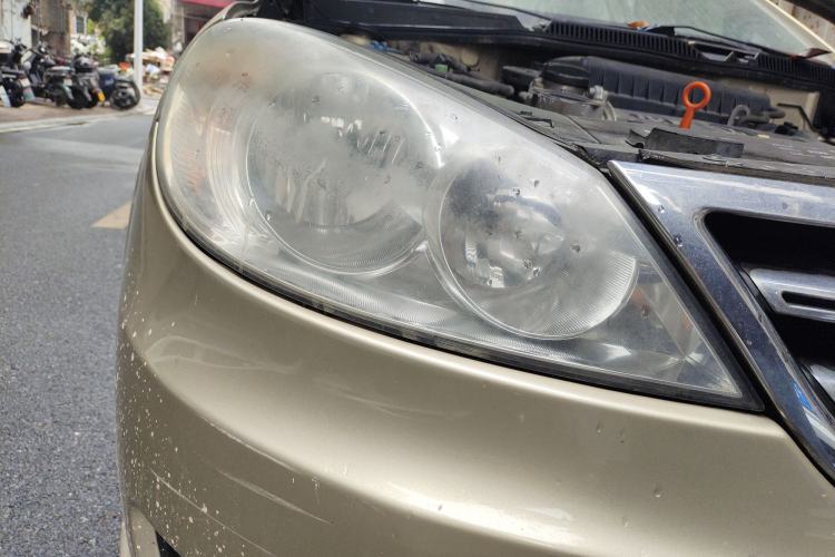 Used Volkswagen Lavida 2011 1.6L Manual - Premium Edition Right Front Headlight