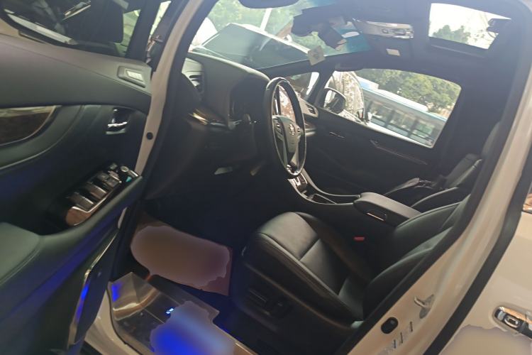 Used Toyota Alphard 2021 Dual-Motor 2.5L Premium Edition
