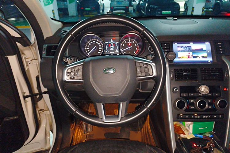 Used Land Rover Discovery Sport 2017 2.0T HSE Steering Wheel