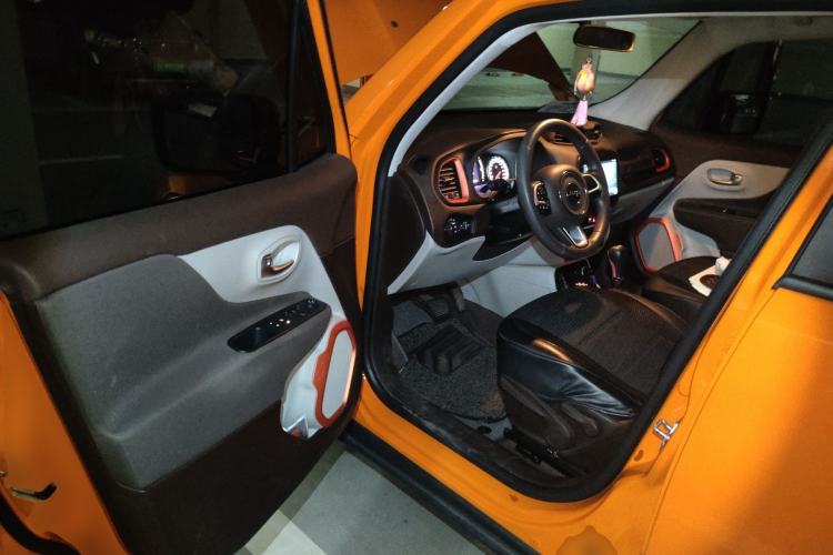 Used Jeep Renegade 2016 1.4T Automatic High-Energy Version Driver Seat